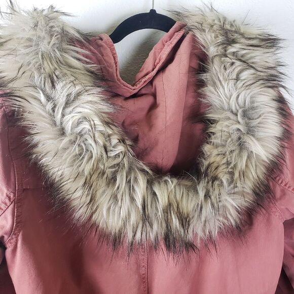 Women's American Eagle Outfitters Pink Winter Overcoat Faux Fur Jacket Medium - Picture 6 of 14